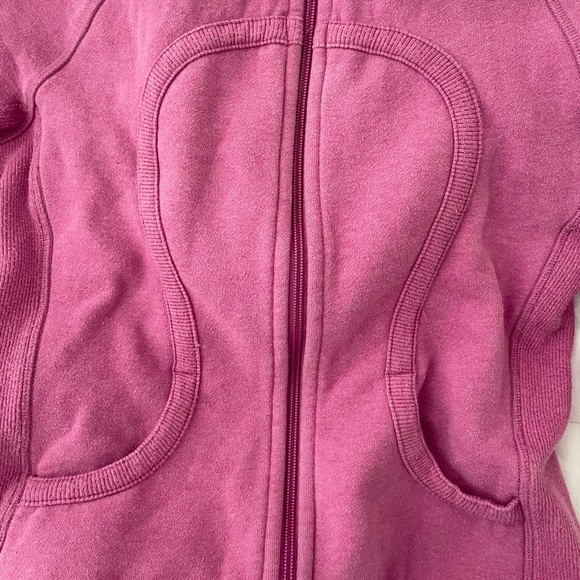 Fits xs-s lululemon jacket - Picture 3 of 5